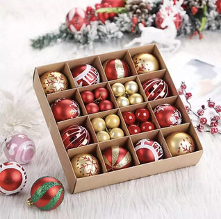 Classic Christmas Ornament Set